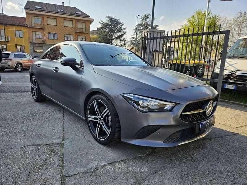 Usata Mercedes CLA200 Premium 150 CV (110 kW) 2022 Grigio scuro Berlina
