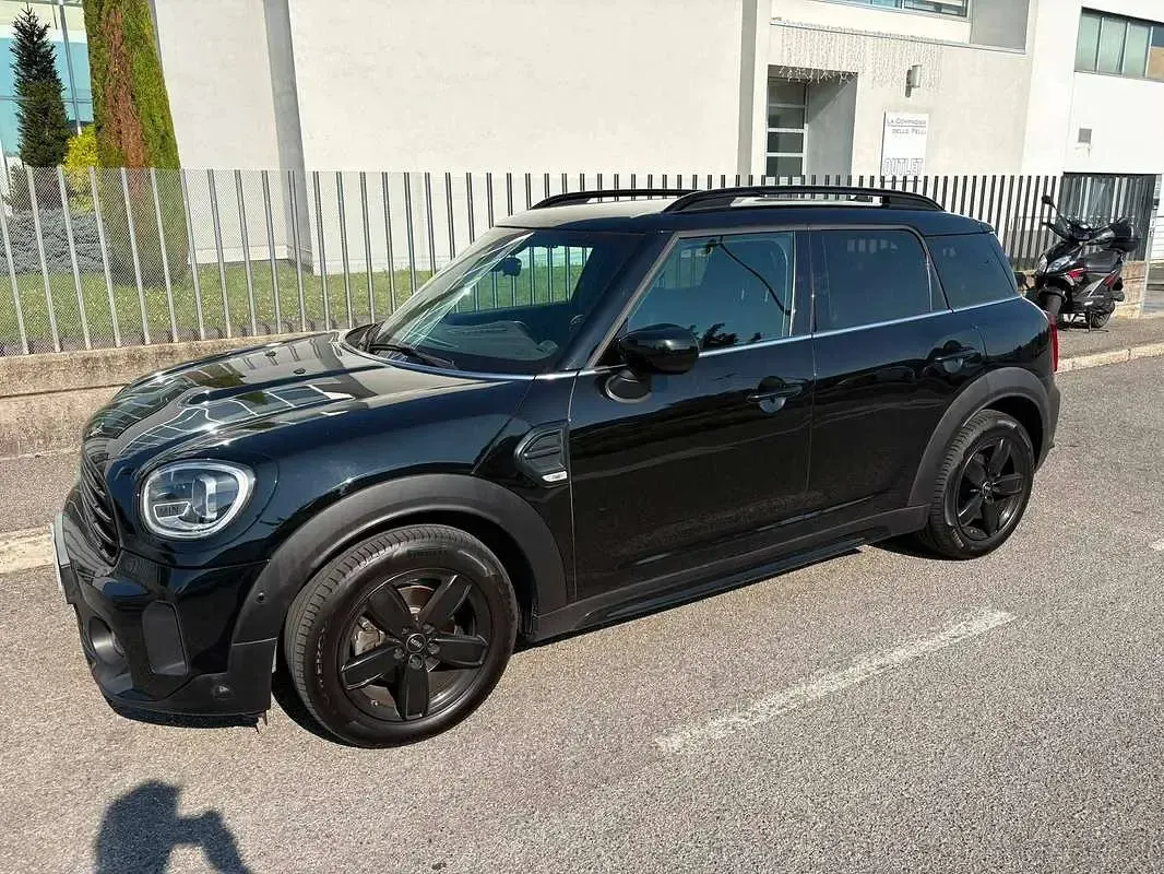 Usata Mini Countryman Business 102 CV (75 kW) 2021 Nero SUV