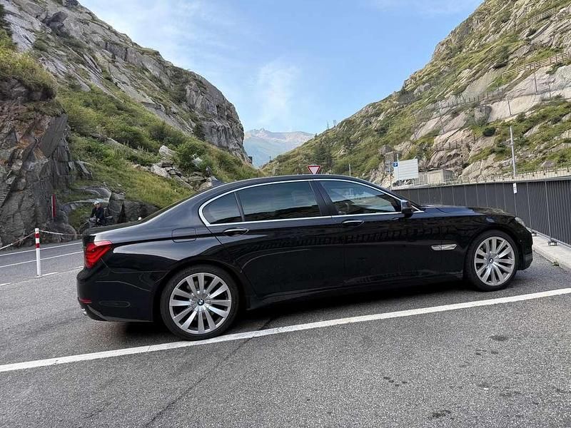 Usata BMW 750L Comfort Edition 449 CV (330 kW) 2013 Nero Berlina