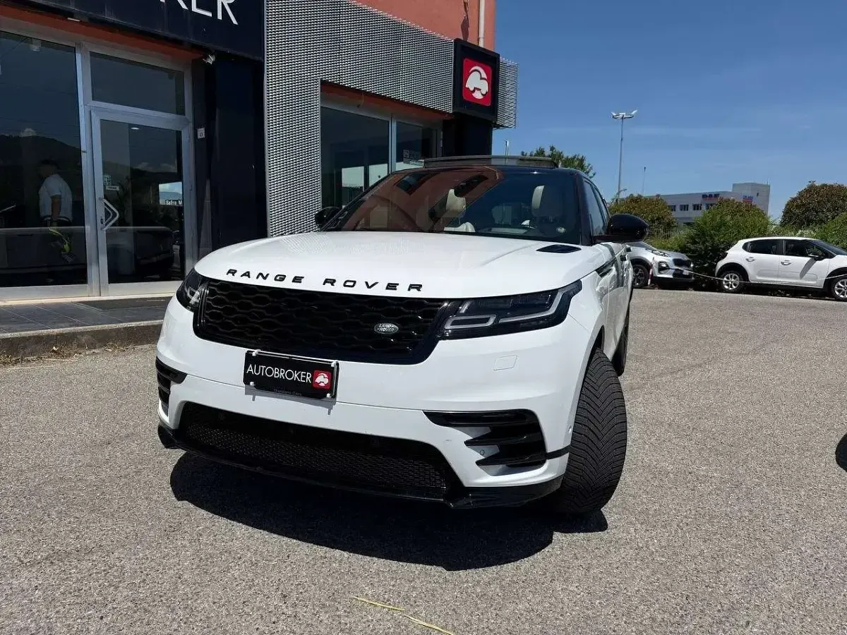 Usata Land Rover Range Rover Velar SE Dynamic 241 CV (177 kW) 2017 Bianco SUV