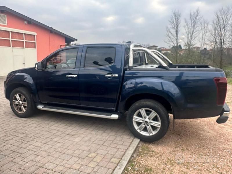 Usata Isuzu D-Max 164 CV (120 kW) 2019 Blu SUV