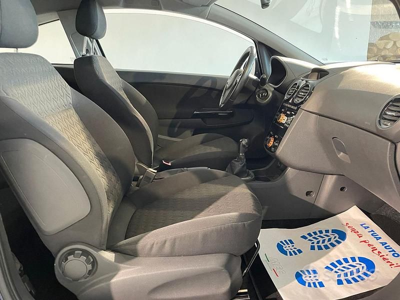 Usata Opel Corsa Edition 85 CV (62 kW) 2014 Blu Berlina