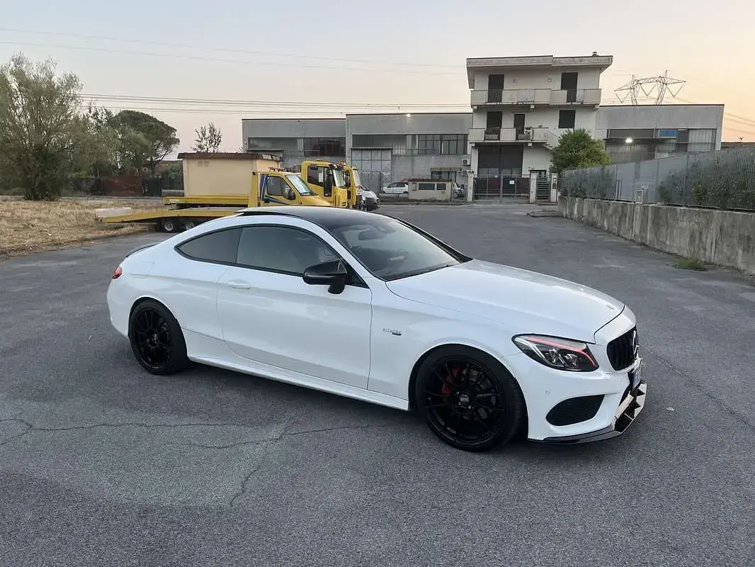 Usata Mercedes C220 Premium Plus 170 CV (125 kW) 2018 Coupé