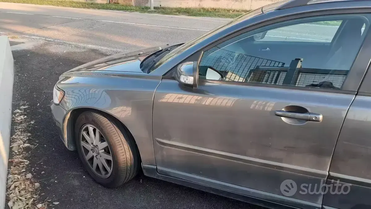 Usata Volvo V50 136 CV (100 kW) 2009 Grigio Station wagon