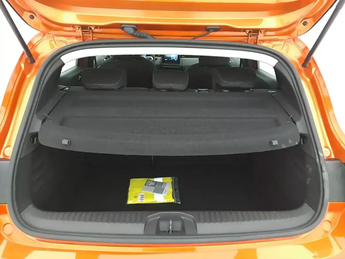 Usata Renault Clio Evolution 101 CV (74 kW) 2025 Arancionearancione Utilitaria