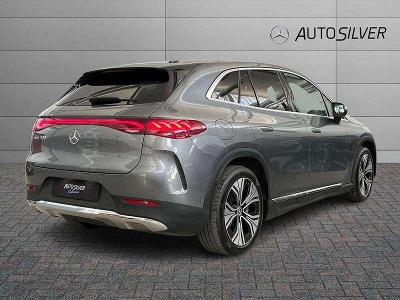 Usata Mercedes EQE300 Advanced 108 kW (148 CV) 2024 Grigio / metallizzato SUV