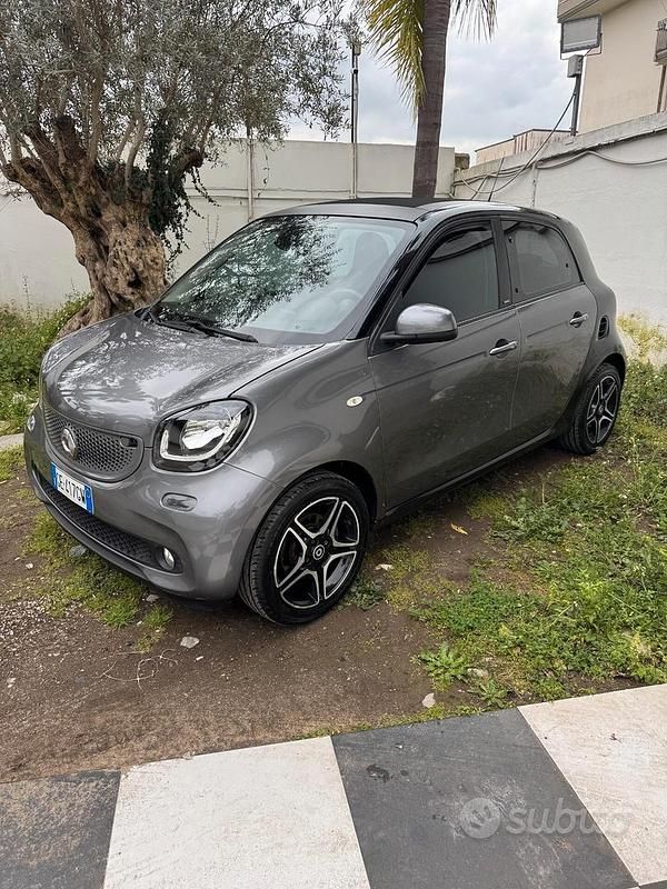 Usata Smart ForFour Passion 71 CV (52 kW) 2016 Grigio Utilitaria