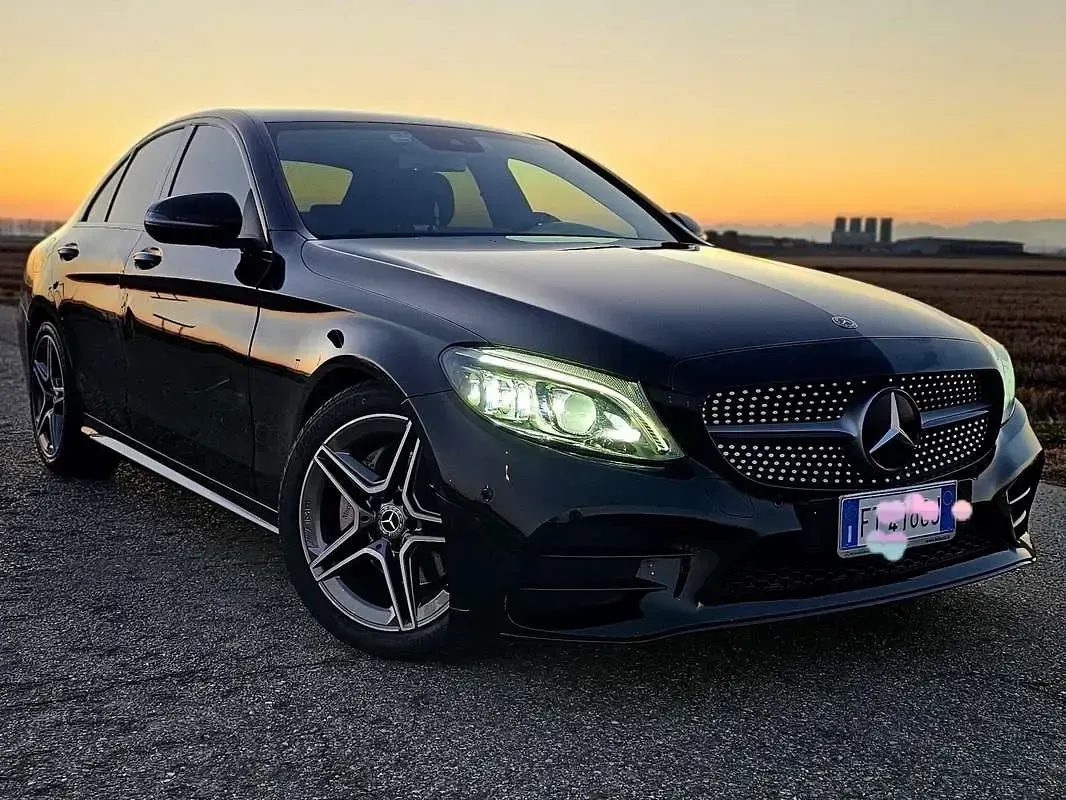 Usata Mercedes C220 194 CV (142 kW) 2018 Nero Berlina