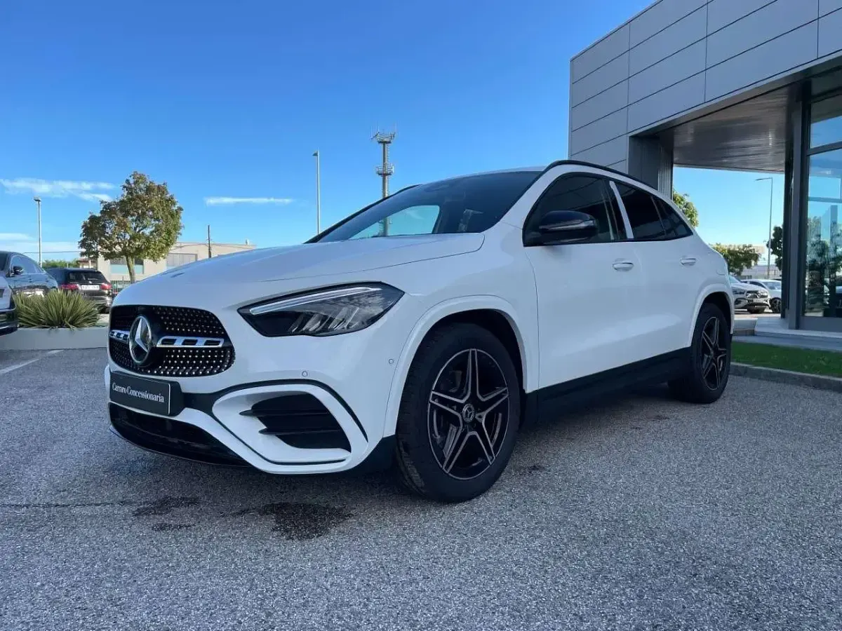 Usata Mercedes GLA200 150 CV (110 kW) 2025 Bianco polare SUV