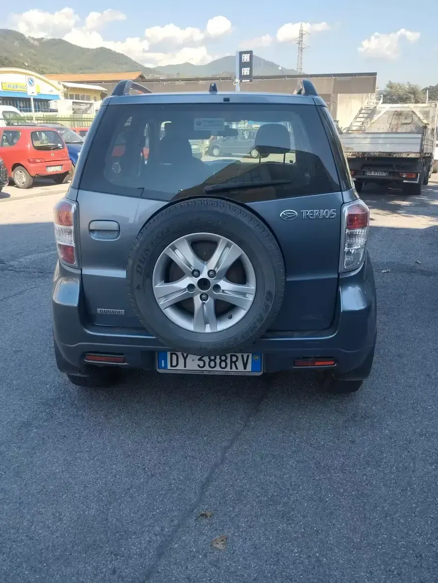 Usata Daihatsu Terios HIRO 104 CV (76 kW) 2009 Verde SUV