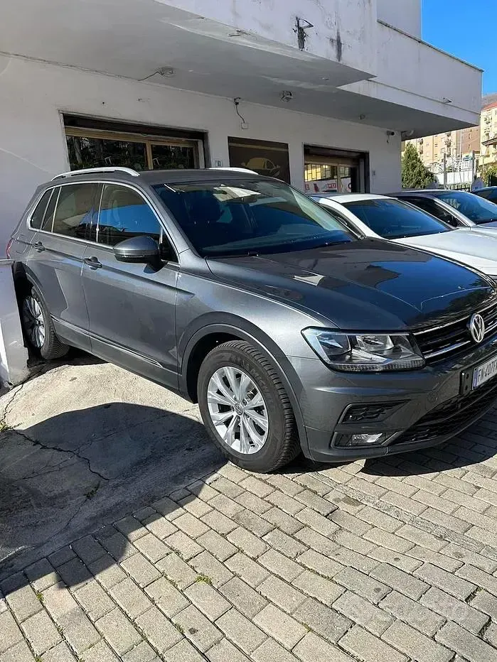 Usata VW Tiguan Business 116 CV (85 kW) 2018 Grigio SUV