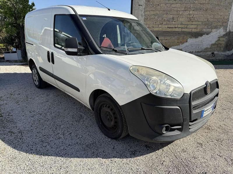Usata Fiat Doblò 105 CV (77 kW) 2013 Monovolume
