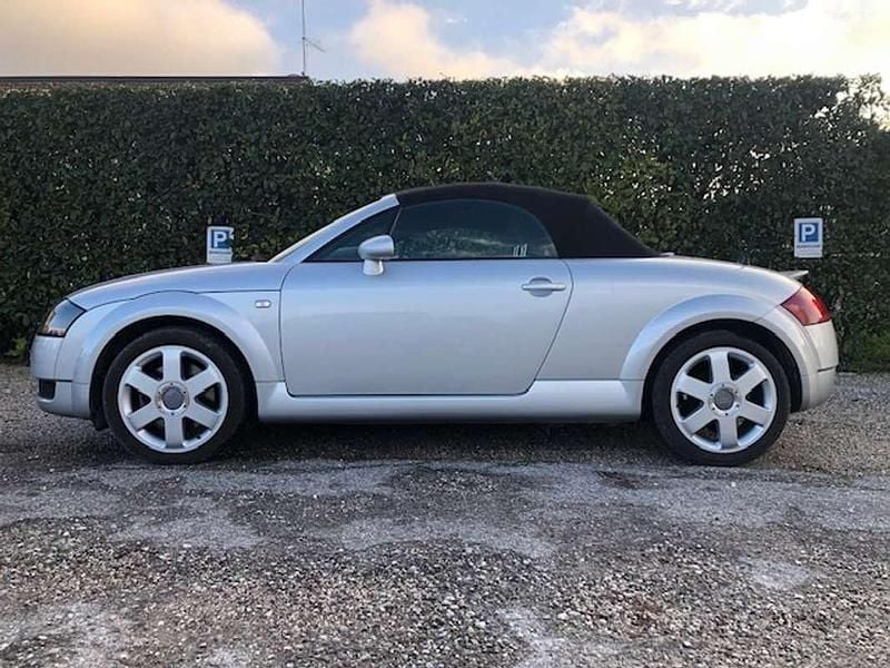Usata Audi TT Roadster 179 CV (131 kW) 2000 Argento Cabrio