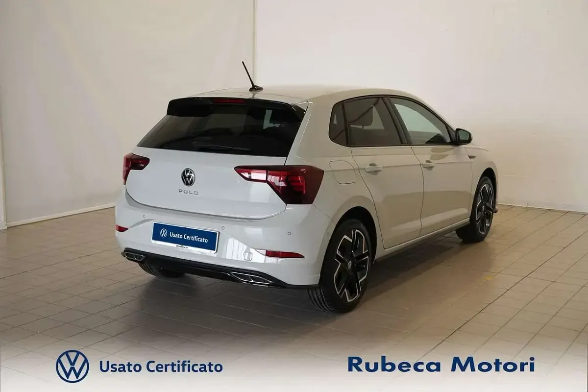 Usata VW Polo R-line Plus 95 CV (69 kW) 2025 Beige Utilitaria