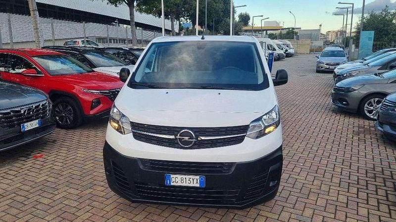 Usata Opel Vivaro-e Combi Enjoy 145 CV (106 kW) 2022 Bianco Monovolume