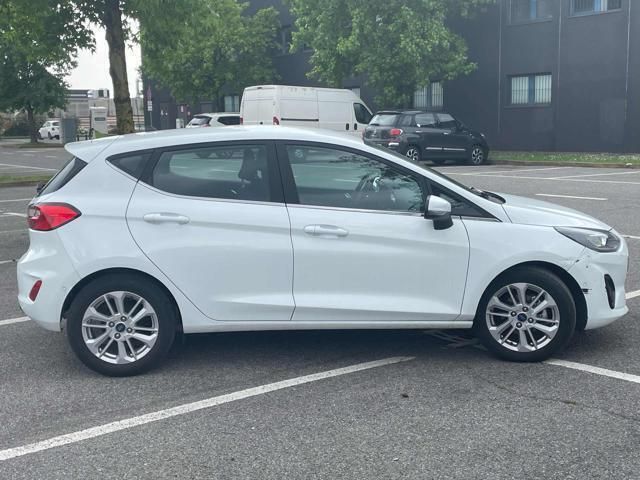 Usata Ford Fiesta Titanium 75 CV (55 kW) 2023 Bianco Utilitaria