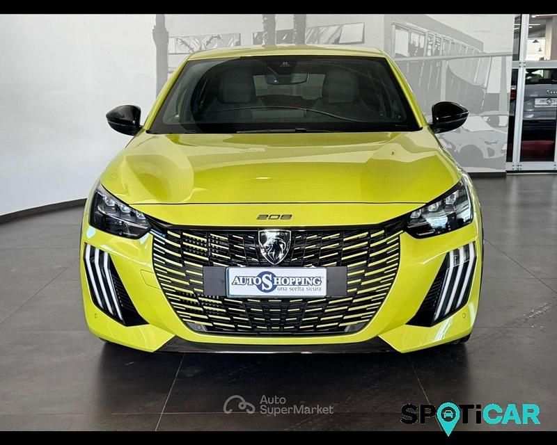 Usata Peugeot 208 GT 101 CV (74 kW) 2024 Verde Utilitaria