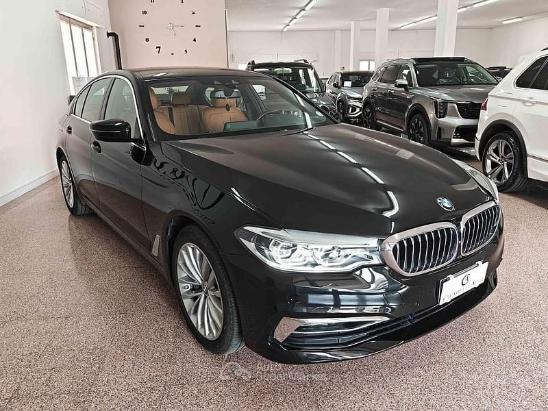 Usata BMW 530 Luxury Line 252 CV (185 kW) 2019 Nero Berlina