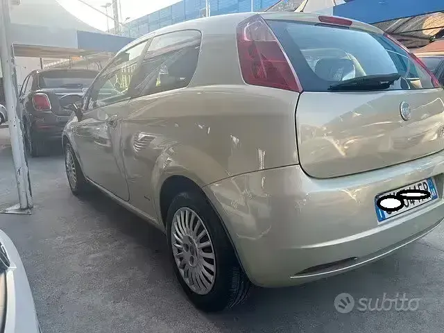 Usata Fiat Grande Punto 75 CV (55 kW) 2006 Giallo Utilitaria
