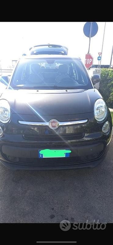 Nero Usata 2017 Fiat 500L Monovolume | 9000 € (Buon prezzo) - Immagine 1/4