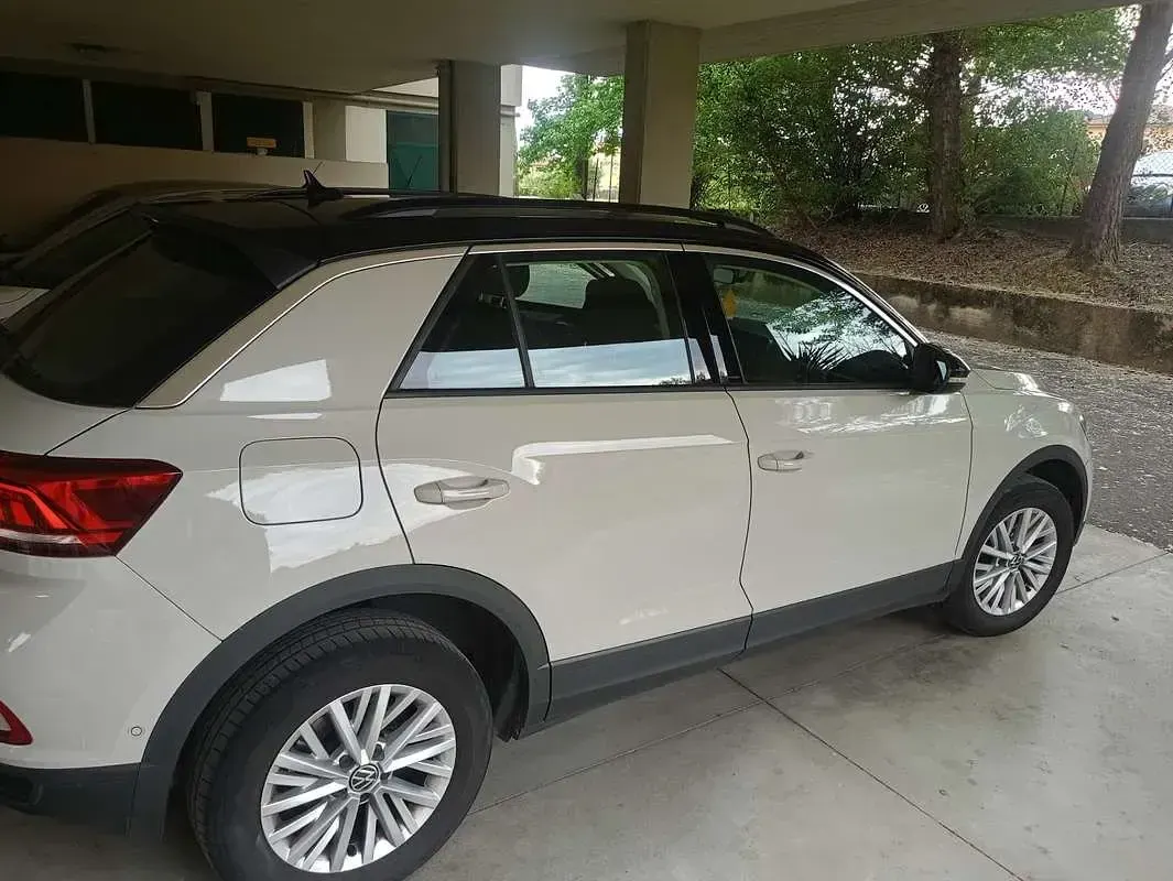 Usata VW T-Roc R-line 110 CV (80 kW) 2023 Bianco SUV