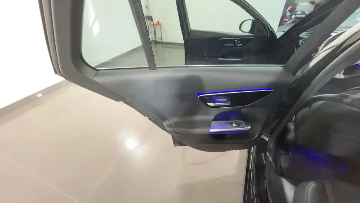 Usata Mercedes C200 Luxury 163 CV (119 kW) 2024 Nero Station wagon