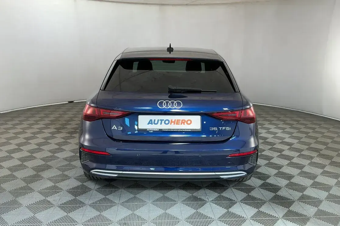 Usata Audi A3 Sportback Advanced 150 CV (110 kW) 2021 Blu Utilitaria