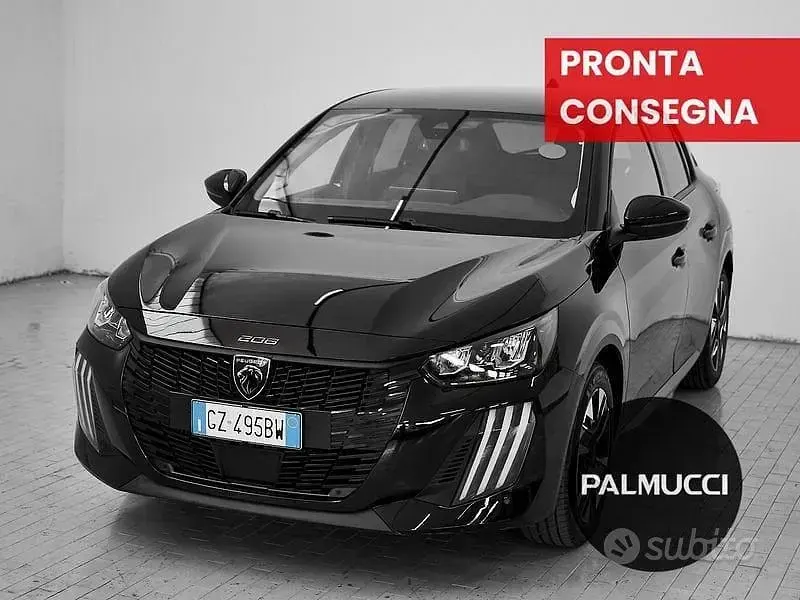 Usata Peugeot 208 Allure 102 CV (75 kW) 2025 Utilitaria