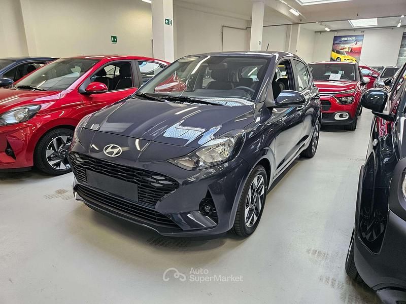 Nuova Hyundai i10 61 CV (44 kW) 2025 Aurora gray Utilitaria