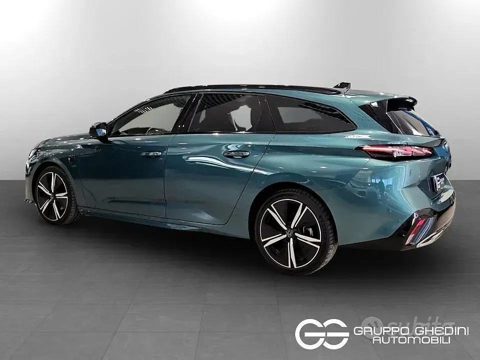 Usata Peugeot 308 SW GT 131 CV (96 kW) 2022 Blue avatar Station wagon