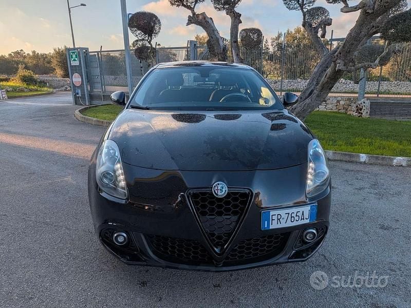 Usata Alfa Romeo Giulietta Super 120 CV (88 kW) 2018 Nero Utilitaria