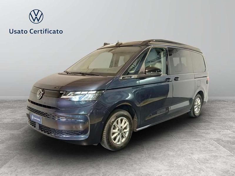Usata VW California Beach 150 CV (110 kW) 2024 Starlight blue metallizzato de Furgone