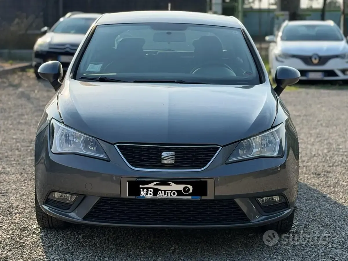 Usata Seat Ibiza 75 CV (55 kW) 2012 Grigio Berlina