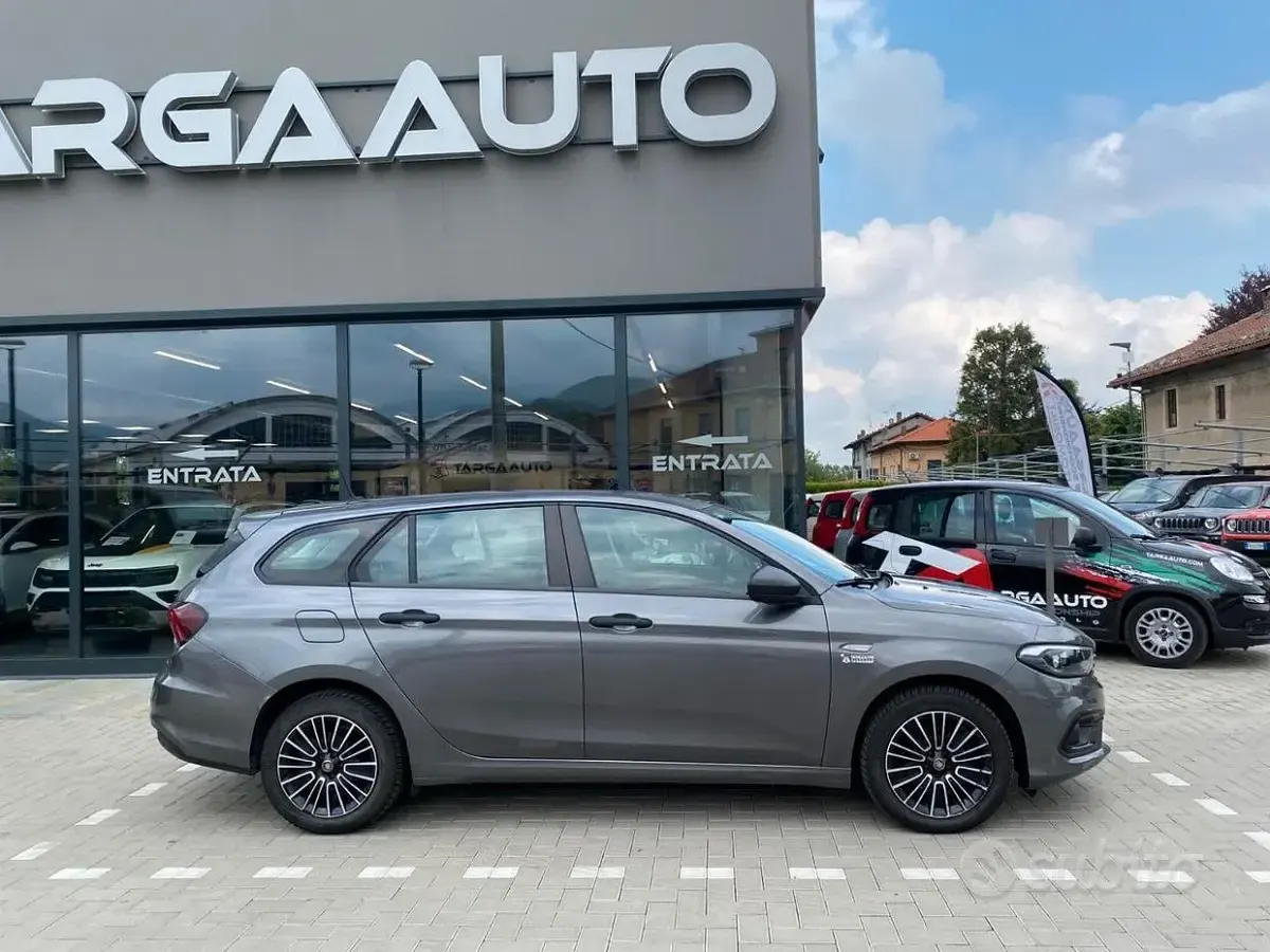 Usata Fiat Tipo City Life 131 CV (96 kW) 2021 Giallo Station wagon