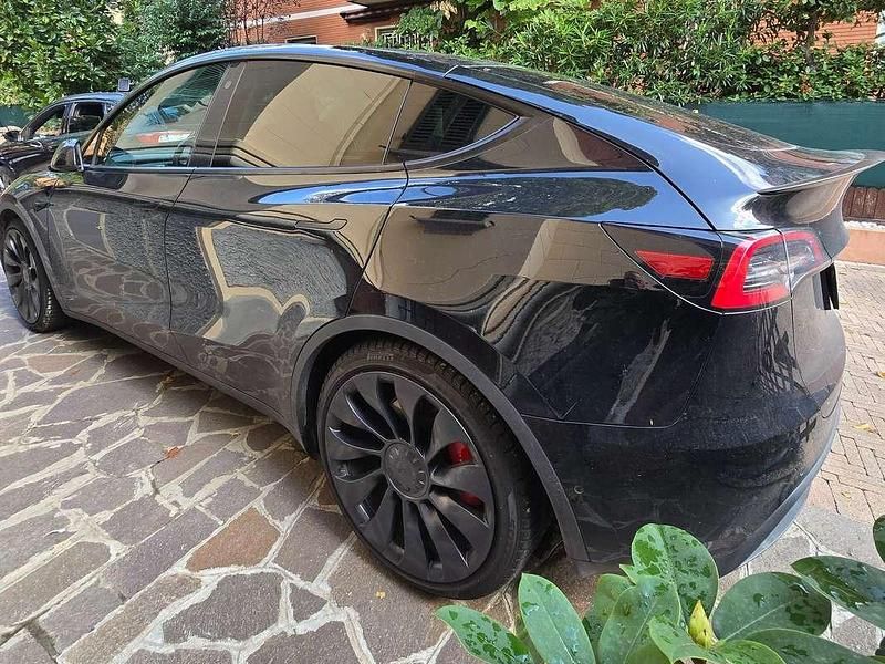 Usata Tesla Model Y Performance 155 kW (211 CV) 2022 Nero SUV