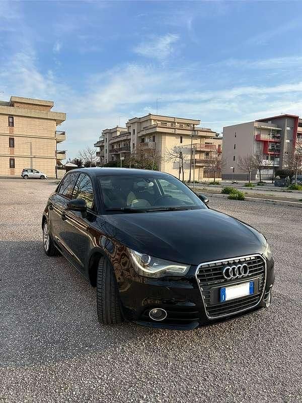 Usata Audi A1 Sportback Ambition 90 CV (66 kW) 2012 Utilitaria