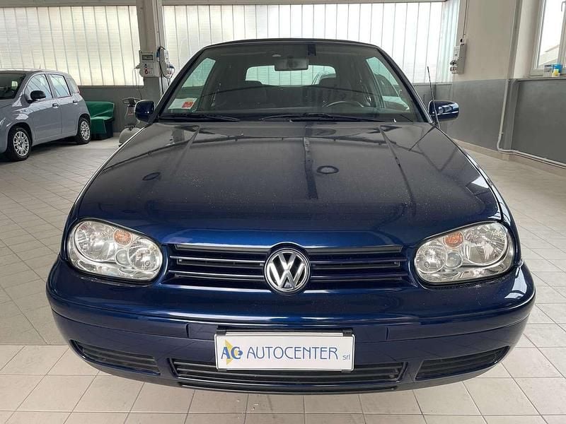 Usata VW Golf Cabriolet Highline 101 CV (74 kW) 1998 Blu/azzurro Cabrio