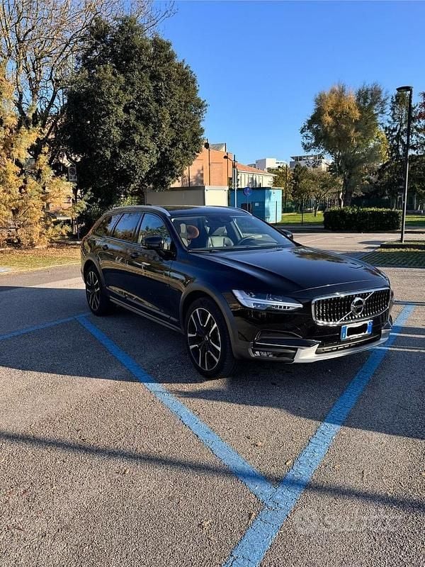 Usata Volvo V90 CC 2019 Nero Station wagon