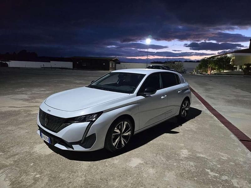 Usata Peugeot 308 Allure 131 CV (96 kW) 2023 Berlina