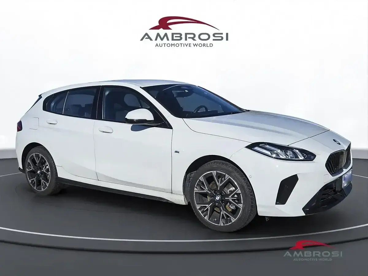 Usado BMW 118 M Sport 150 HP (110 kW) 2025 Branco Citadino