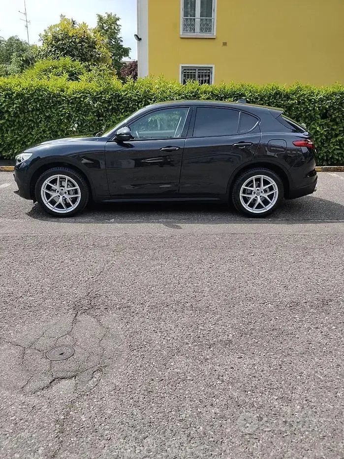 Usata Alfa Romeo Stelvio 210 CV (154 kW) 2017 Nero SUV
