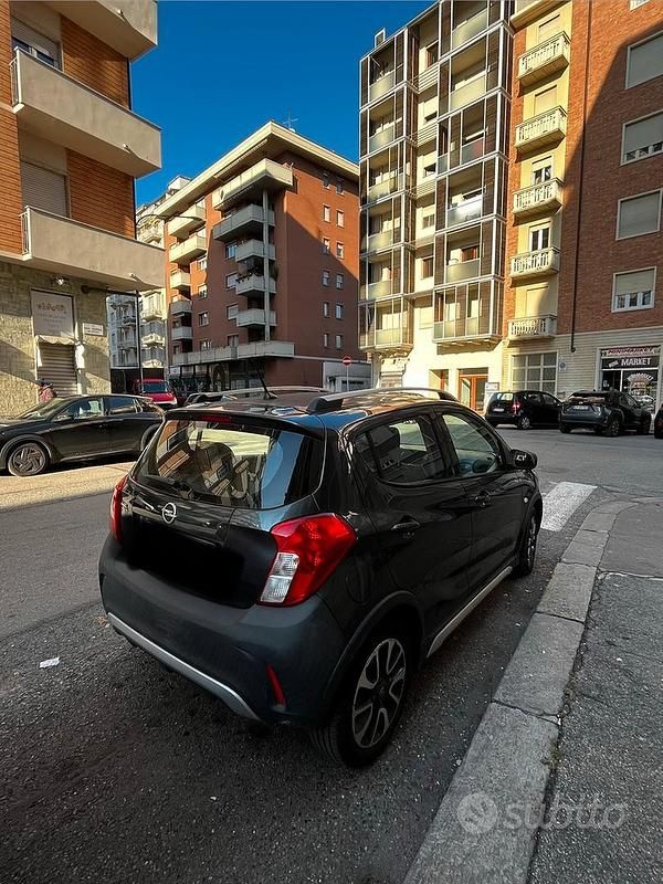 Usata Opel Karl Rocks 75 CV (55 kW) 2019 Utilitaria