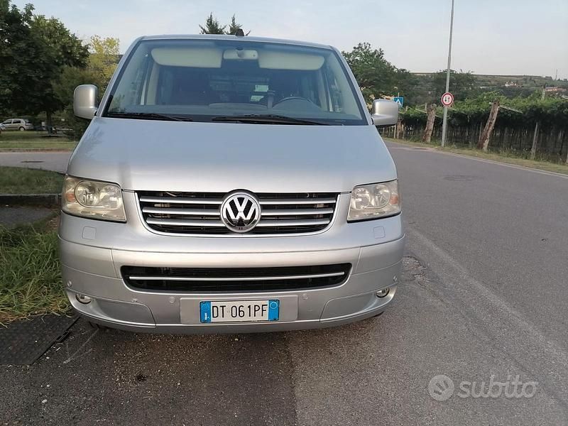 Usata VW T5 Highline 174 CV (127 kW) 2009 Grigio Furgone