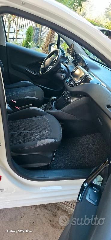 Usata Peugeot 2008 68 CV (50 kW) 2014 Bianco SUV