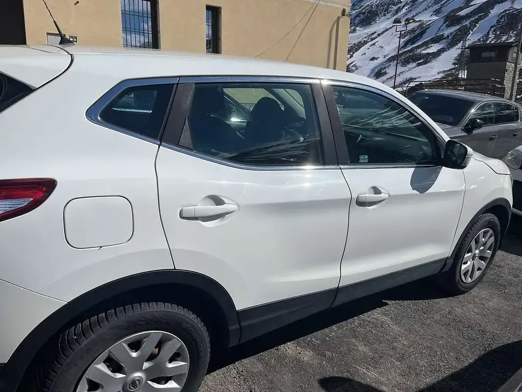 Usata Nissan Qashqai Acenta 117 CV (86 kW) 2014 Bianco SUV