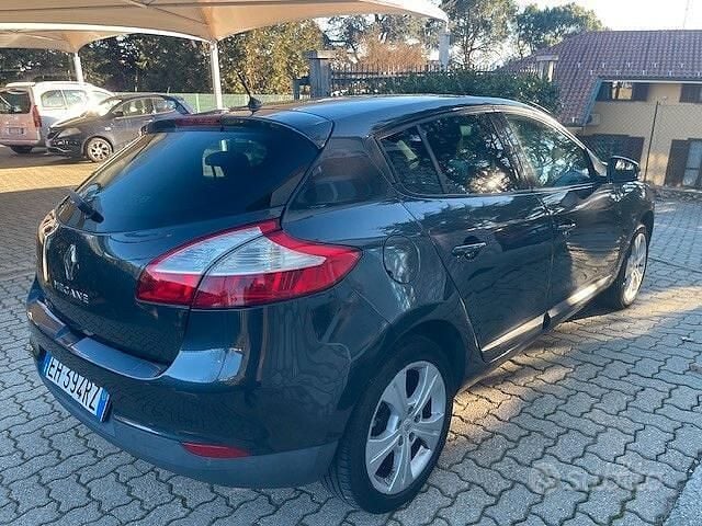 Usata Renault Mégane LIMITED 110 CV (80 kW) 2011 Grigio Berlina