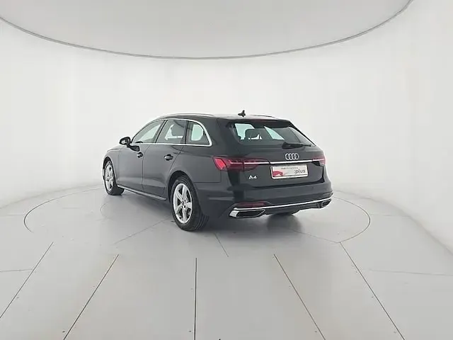 Usata Audi A4 Advanced Plus 163 CV (119 kW) 2024 Nero mythos metallizzato Station wagon