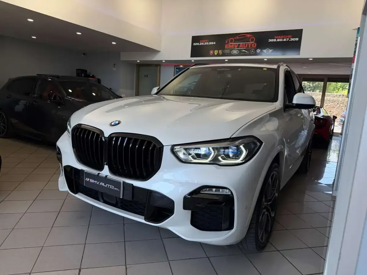Usata BMW X5 M M Sport 340 CV (250 kW) 2021 Bianco SUV
