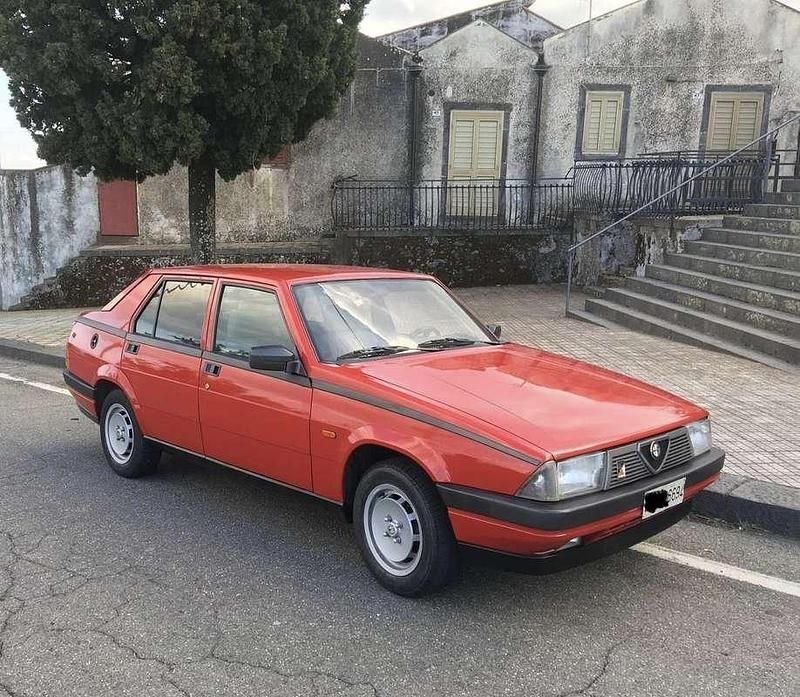 Usata Alfa Romeo 75 128 CV (94 kW) 1986 Berlina
