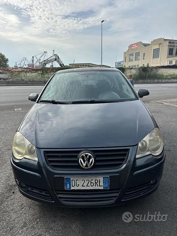 Usata VW Polo Comfortline 69 CV (50 kW) 2007 Grigio Berlina